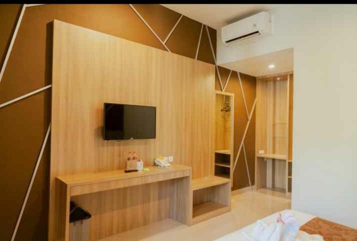 Puri Senggigi Hotel Mangsit Exterior foto